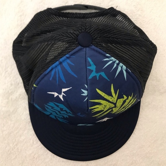 Volcom Adjustable SnapBack Mesh Youth Beach Cap - Picture 8 of 15